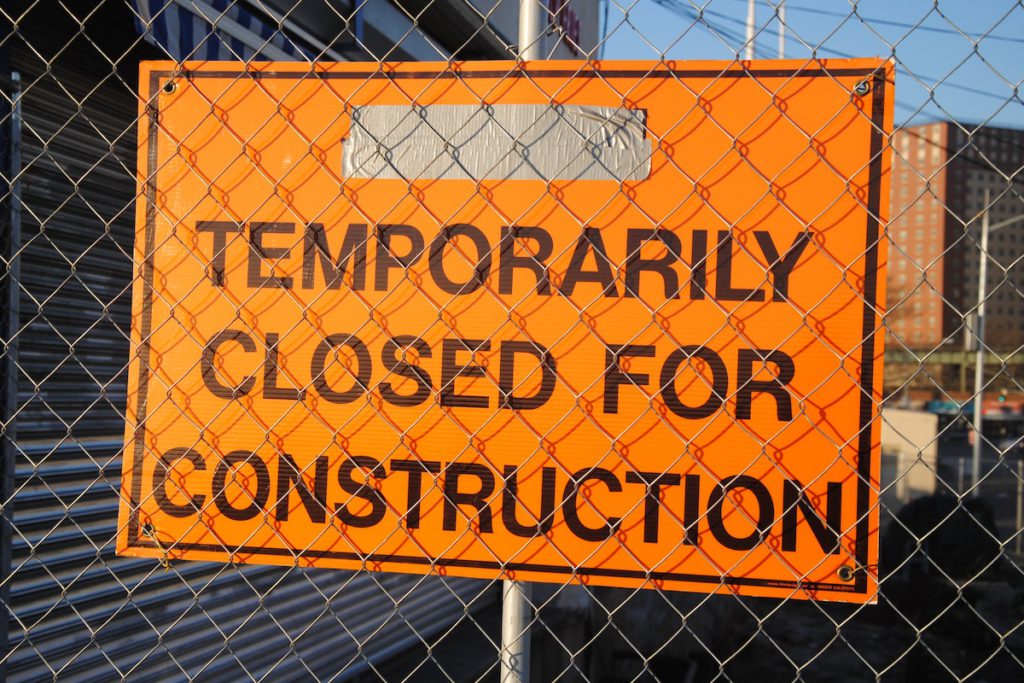 Importance of Signage At The Construction Site